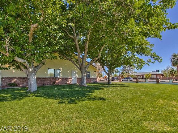 4th image of 3200 Aloha Ave
