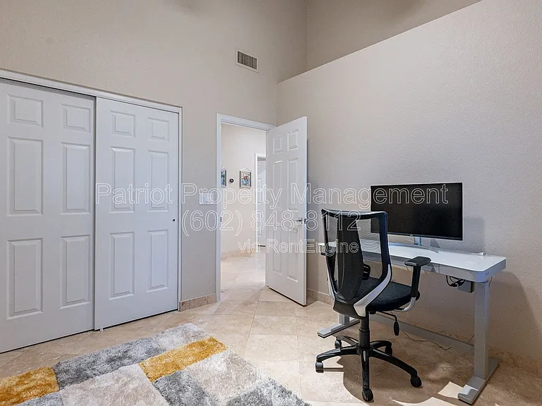 9910 E Sutton Dr — Photo 25