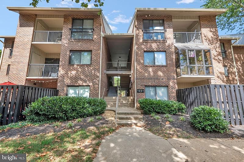 1st image of 1231 Gemini Dr APT B