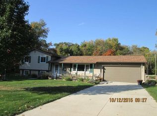 52625 Bamford Dr, South Bend, IN 46637