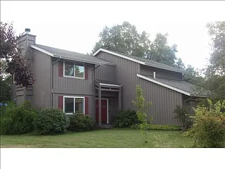 3338 Honeywood St photo 1
