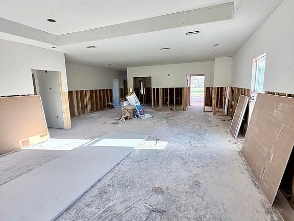 4th image of 6685 Caraway Rd