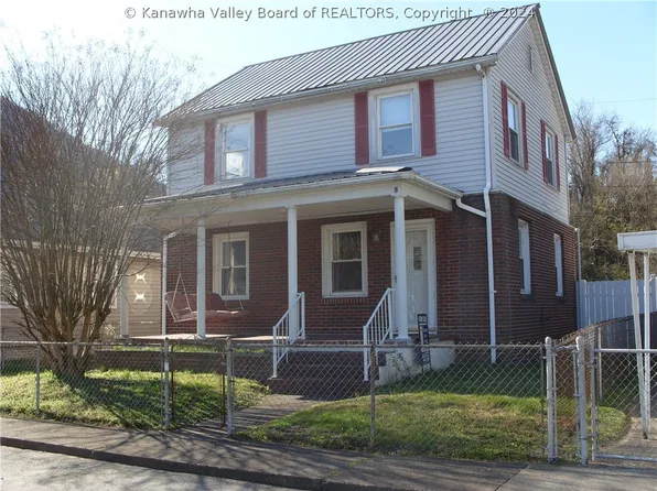 104 A St, Montgomery, WV 25136