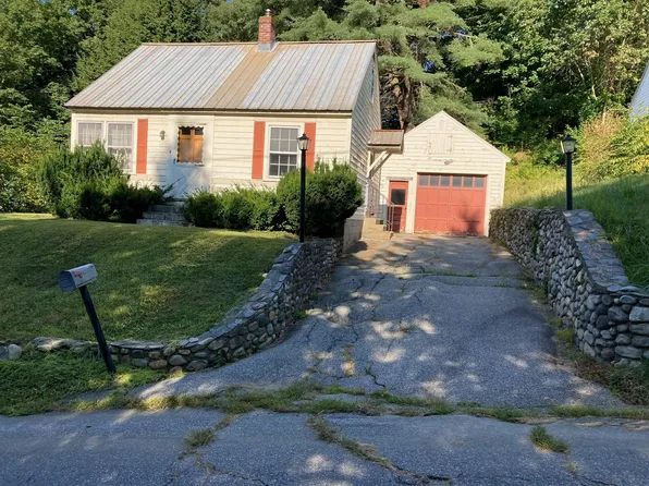 8 Curtis Street, Springfield, VT 05156-0000
