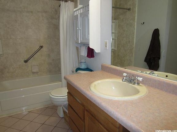 4th image of 4488 S Edgeware Ln