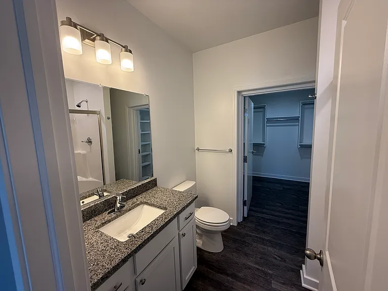 1603 W Gemstone St — Photo 11