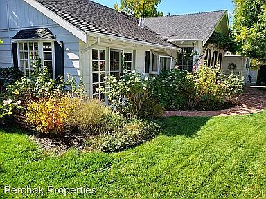 2nd image of 1061 Sanders Dr