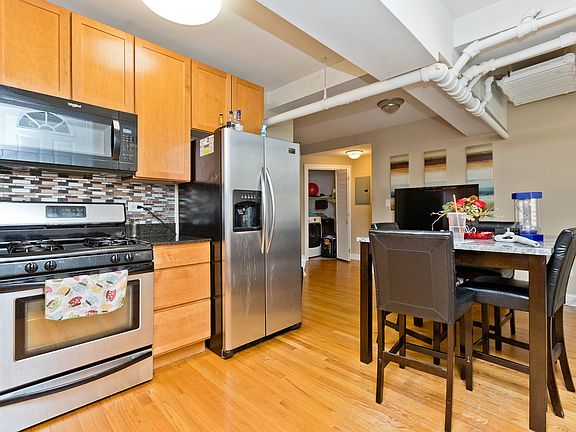 5th image of 3554 N Keeler Ave #G