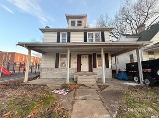 932 W Edwards St, Springfield, IL 62704