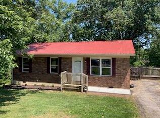 122 Static Rd N, Paris, KY 40361