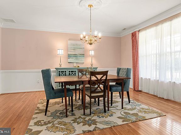 3rd image of 343 Loblolly Way