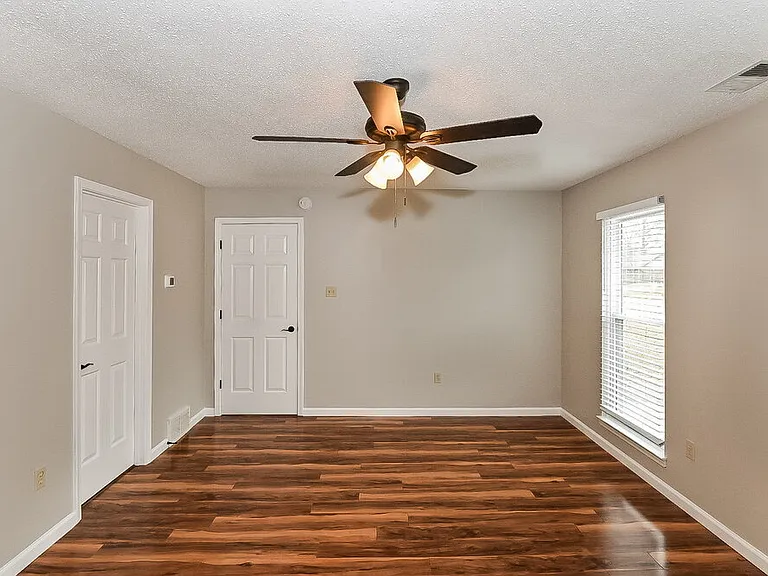 2780 White Oak Dr — Photo 9