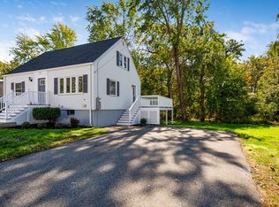23 Hamilton Rd, Woburn, MA 01801