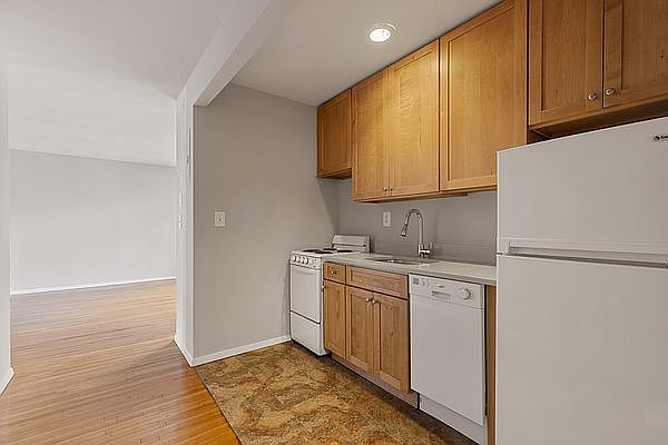 1st image of 451 E 83rd St APT 8B