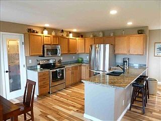 2nd image of 28 4 Dot Ln