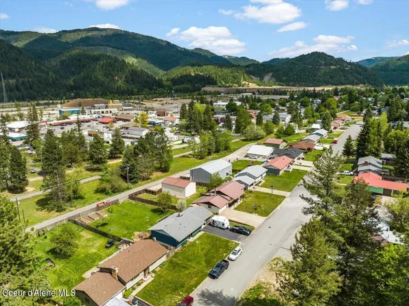 622 E Larch Ave, Osburn, ID 83849