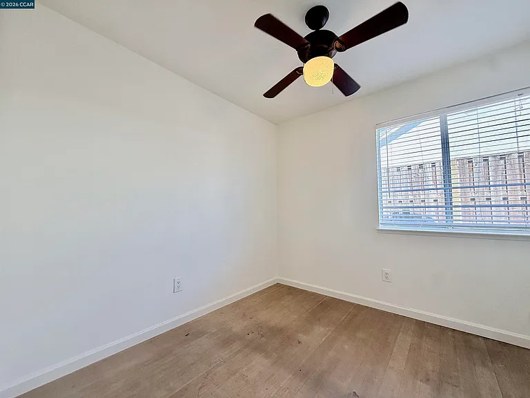 1746 Highland Cir — Photo 18