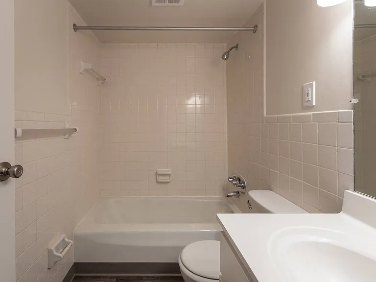 Village East — Photo 89