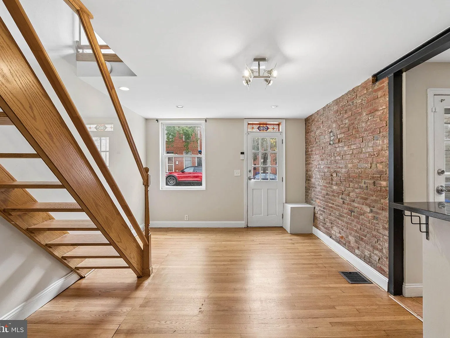 2 bed, 2.0 bath, 840 sqft, $2,000 — Photo 4