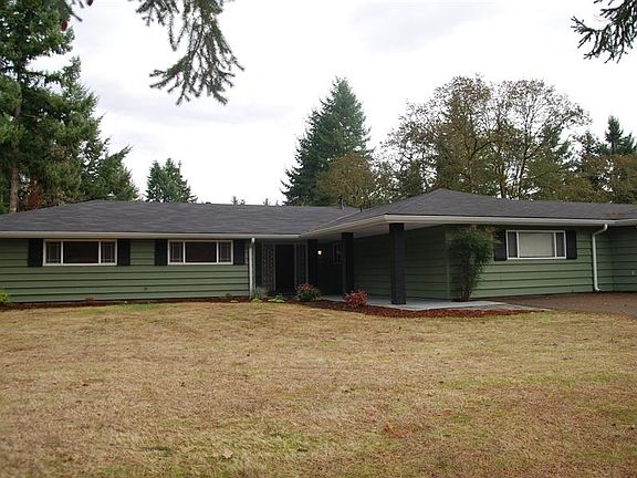 5th image of 10815 Interlaaken Dr SW