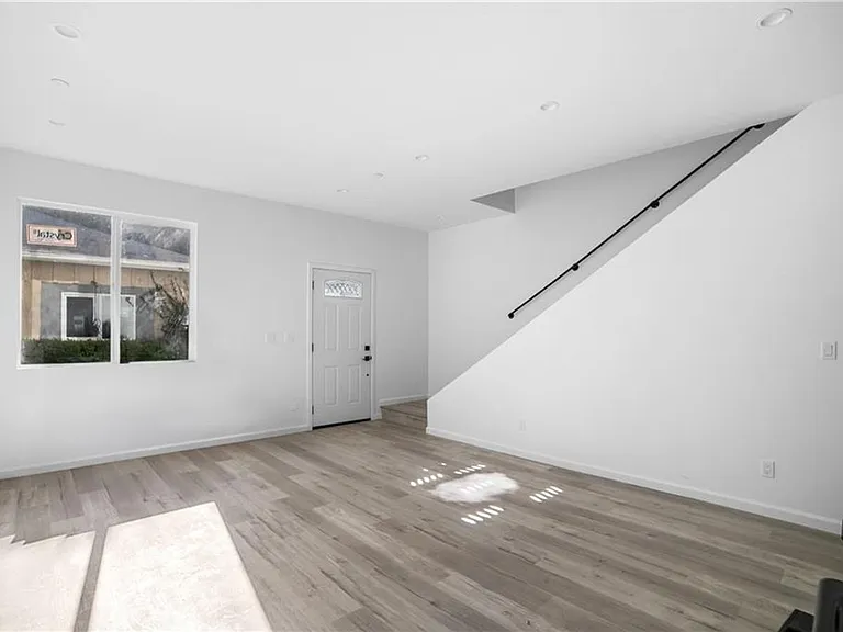 20536 Enadia Way — Photo 4