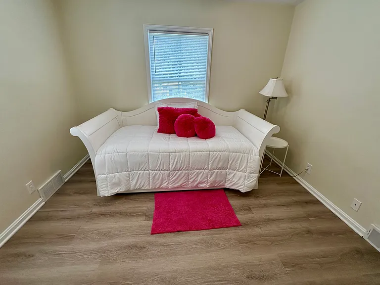 4474 Groveland Rd — Photo 48