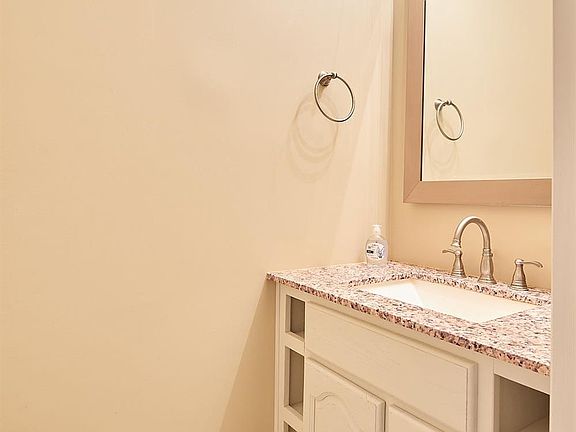 2nd image of 37 Highpoint Drive
