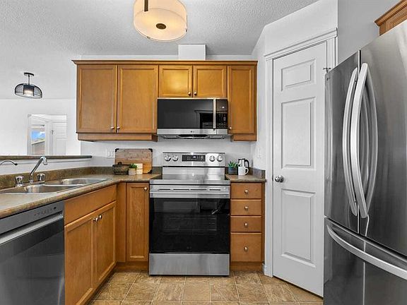 4th image of 1110 W 17th St SW #301