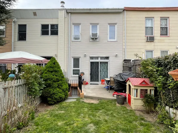 6144 56th Dr, Maspeth, NY 11378