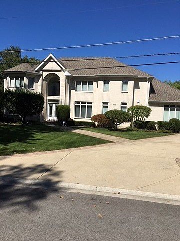 2nd image of 4010 Greenacre Dr