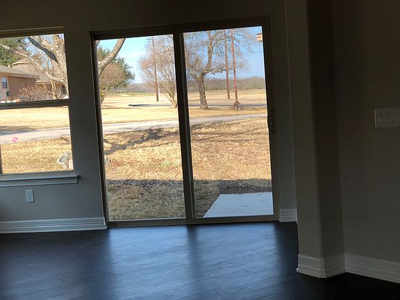 2nd image of 11 Hampshire Dr