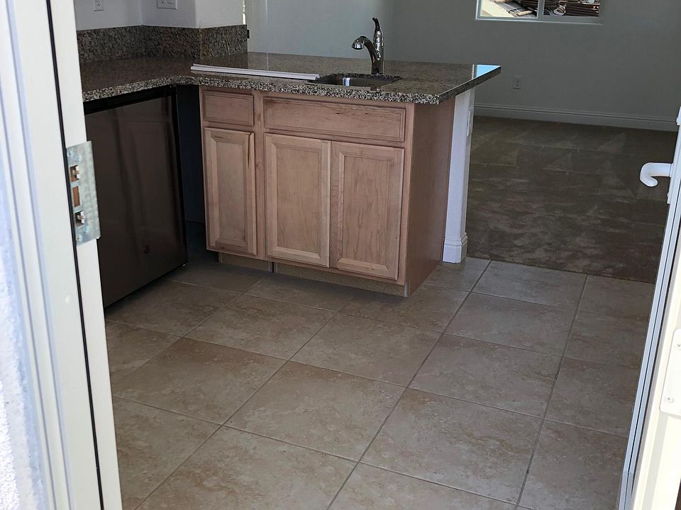 1st image of 331 E Bella Serata Ave