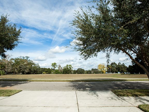 3rd image of 627 Chesney Dr
