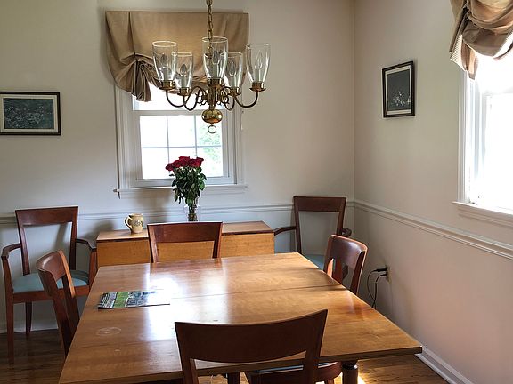 5th image of 16 Westfield Pl