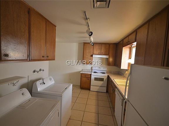 5th image of 252 Greenbriar Townhouse Way