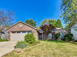 6256 Valleyview Dr, Fishers, IN 46038