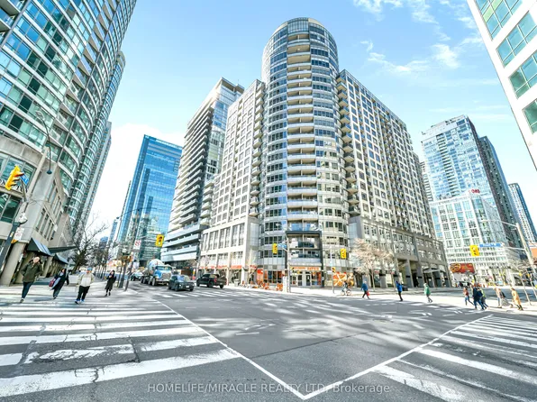 20 Blue Jays Way #1615, Toronto, ON M5V 3W6