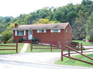 822 Lone Pine Rd, Amity, PA 15311