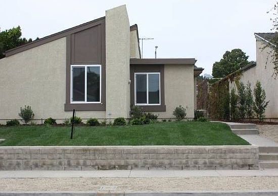 1st image of 5561 Stanford St