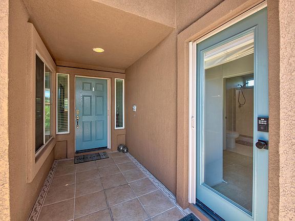 5th image of 81129 La Reina Cir