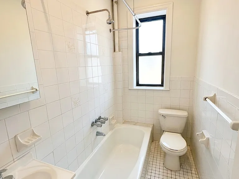 375 86th St #18 — Photo 9
