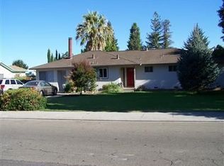 529 E Main St, Ripon, CA 95366
