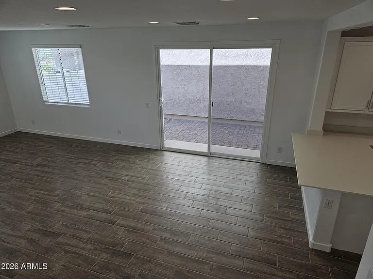 3357 S Primrose Ave — Photo 36