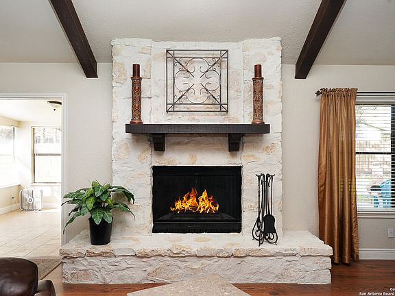 3rd image of 19623 ENCINO KNOLL ST