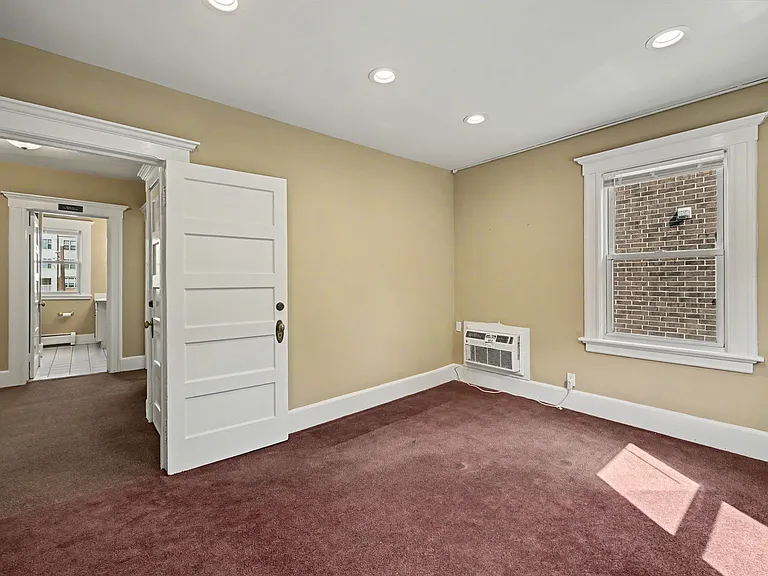 1480 Bedford St #2 — Photo 9