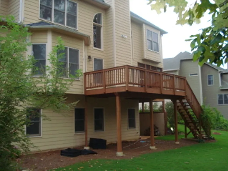 5125 Laurel Park Ln — Photo 2