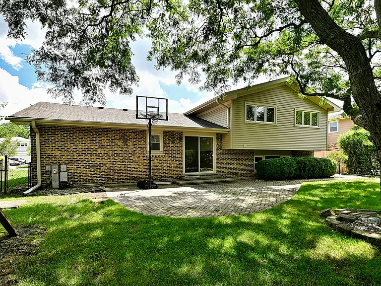 2360 N Drury Ln — Photo 39