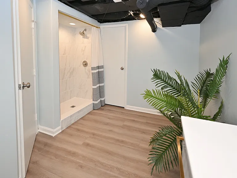 Full Bathroom - Basement