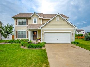 5904 NW 97th St, Johnston, IA 50131