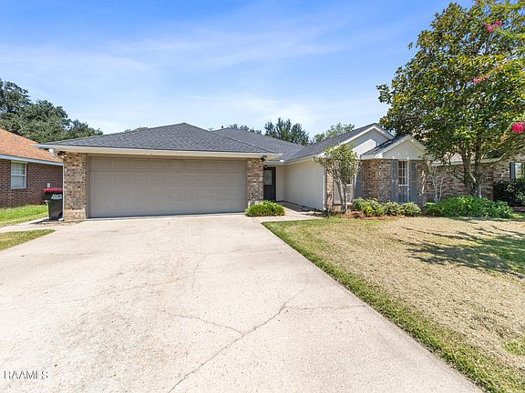 2nd image of 108 Carolyn Dr